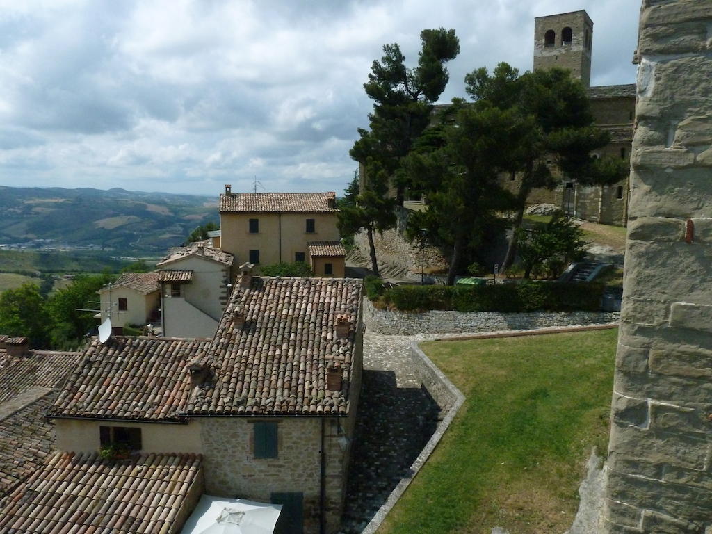 San Leo Albergo Diffuso Exterior foto